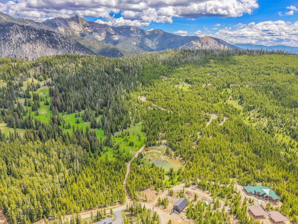 NHN Beehive Basin Road, Big Sky MT 59730