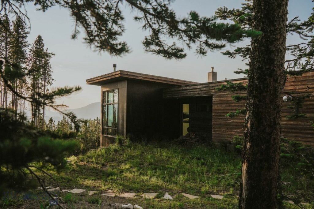 13 Black Moon Road, Big Sky MT 59716
