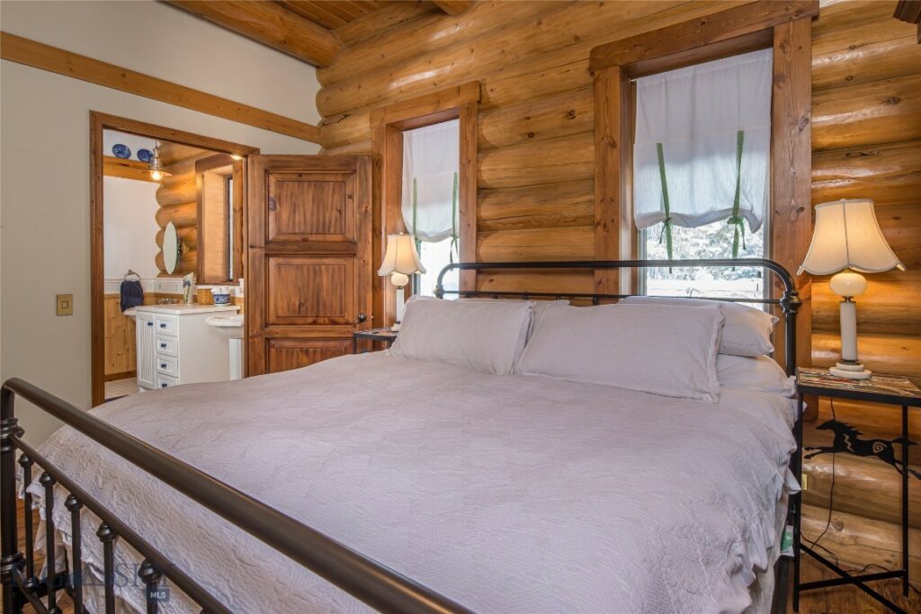 141 Black Wolf Ridge, Big Sky MT 59730