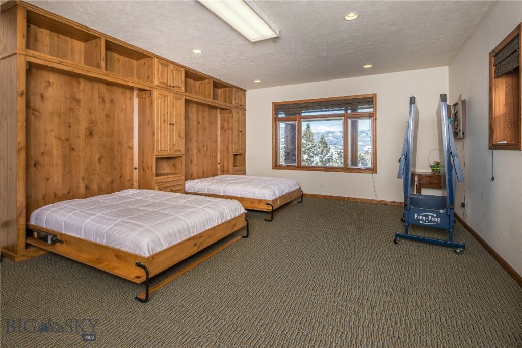 141 Black Wolf Ridge, Big Sky MT 59730