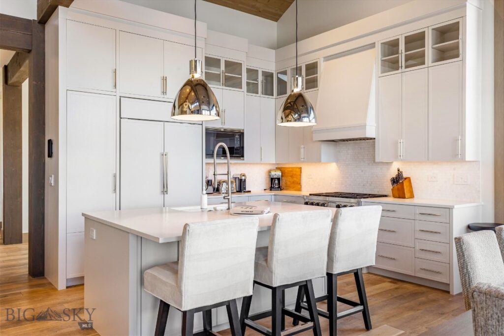 28 Pale Morning Spur, Big Sky MT 59716