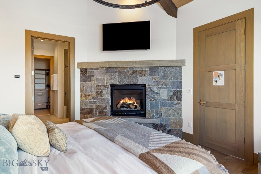 28 Pale Morning Spur, Big Sky MT 59716