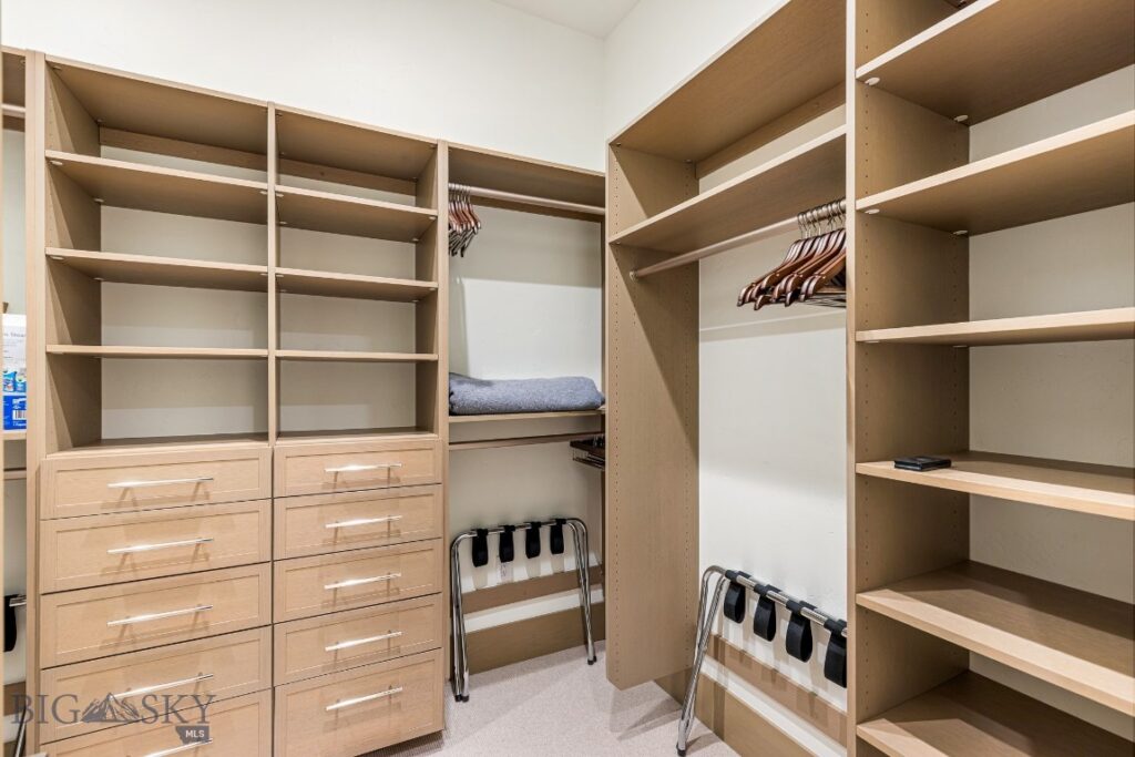 28 Pale Morning Spur, Big Sky MT 59716