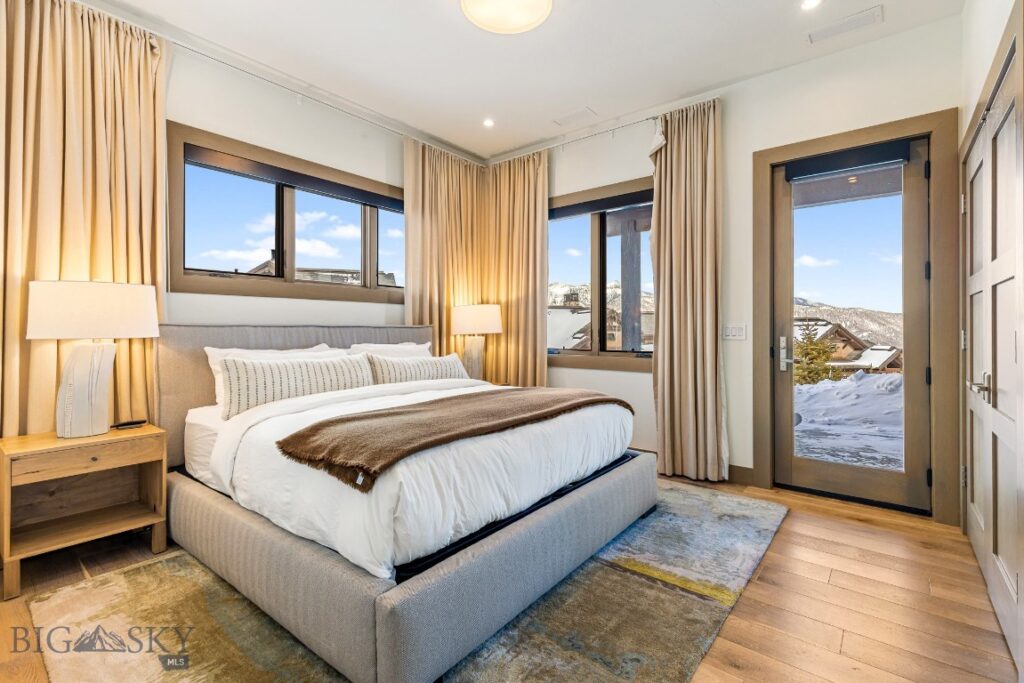 28 Pale Morning Spur, Big Sky MT 59716