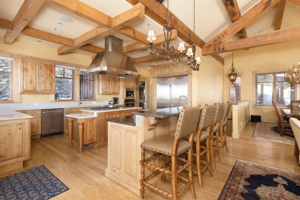 16 Half Hitch, Big Sky MT 59716