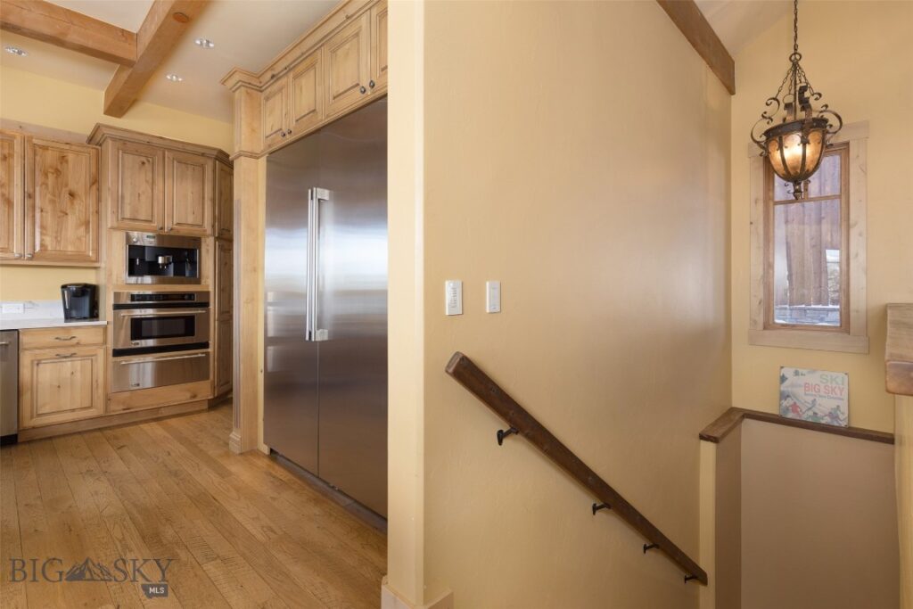 16 Half Hitch, Big Sky MT 59716