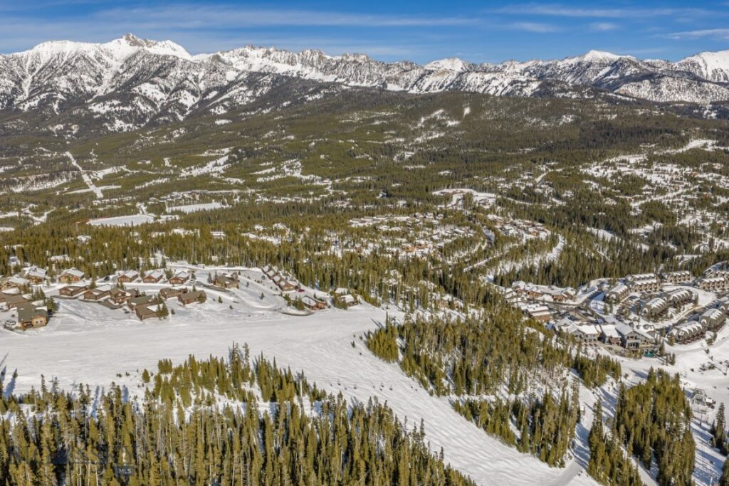 11 Bandit Way, Big Sky MT 59720