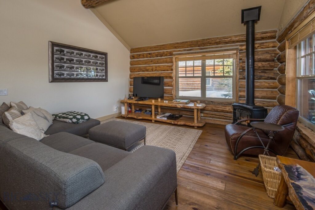 11 Bandit Way, Big Sky MT 59720