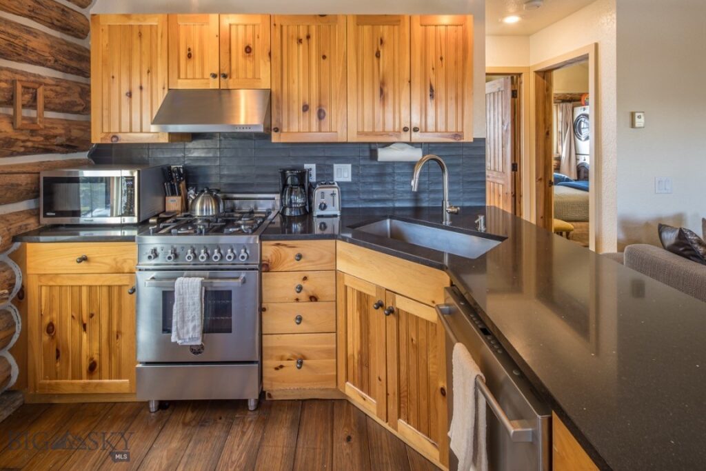 11 Bandit Way, Big Sky MT 59720