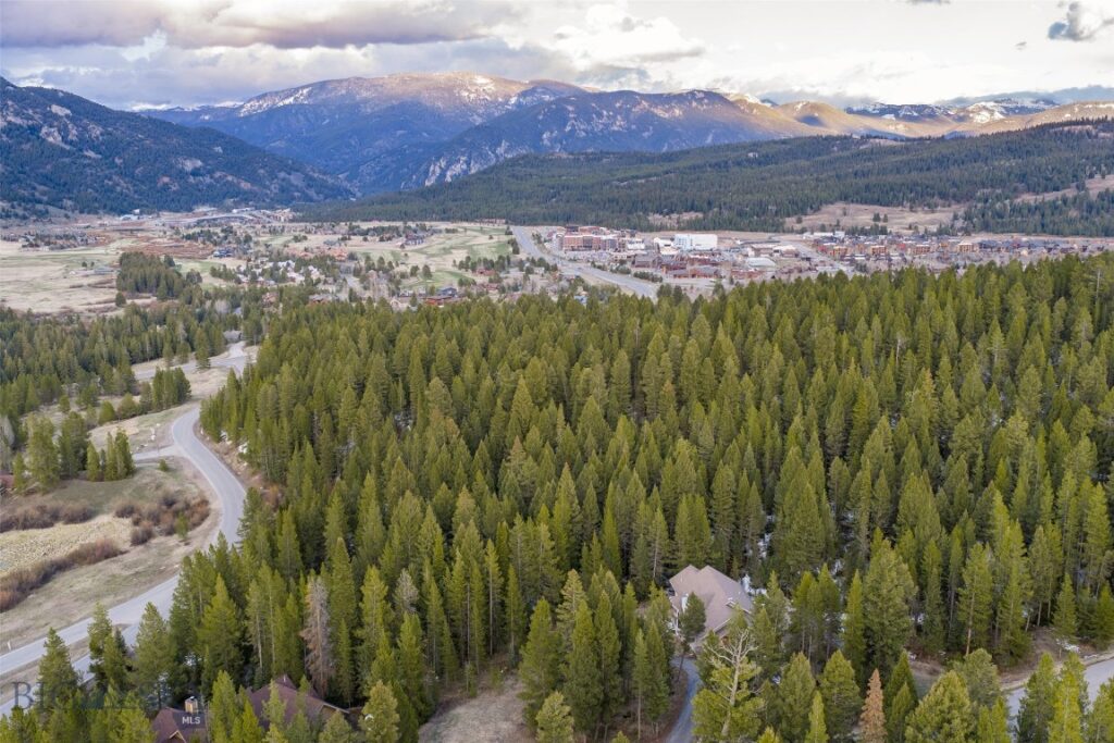 3560 Sprucewood, Big Sky MT 59716