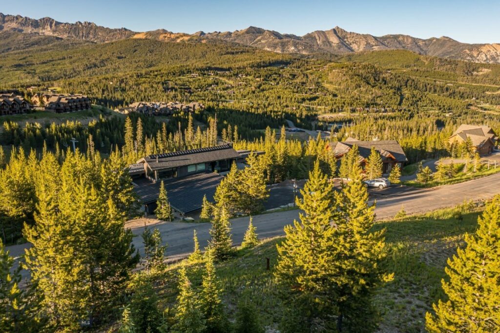 TBD Diamond Hitch Rd, Lot 20, Big Sky MT 59716
